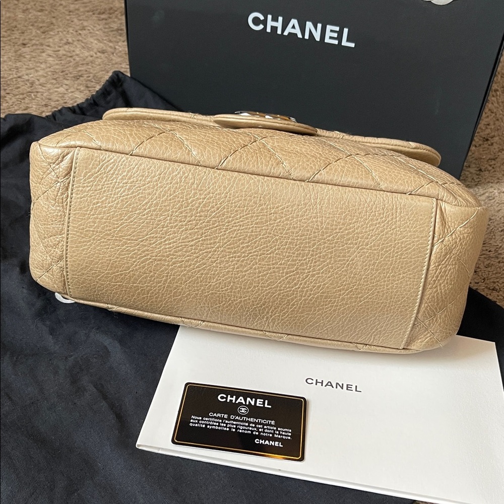 Chanel On the Road Flap Bag Quilted Leather Small - Picture 6 of 15